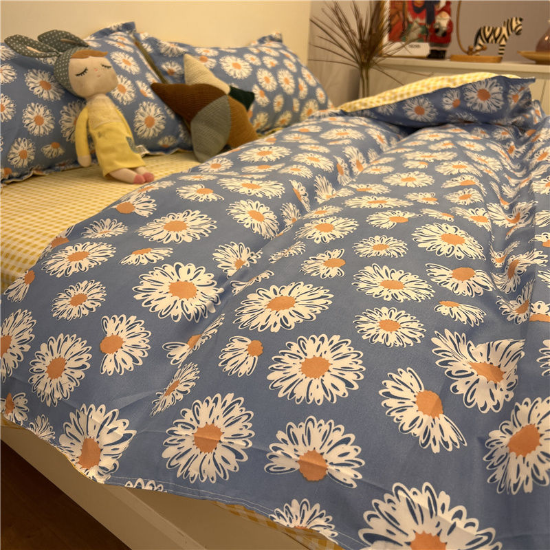 Ins washable cotton little fresh girl heart Cartoon Bear Bed four piece set student dormitory three piece quilt cover sheet