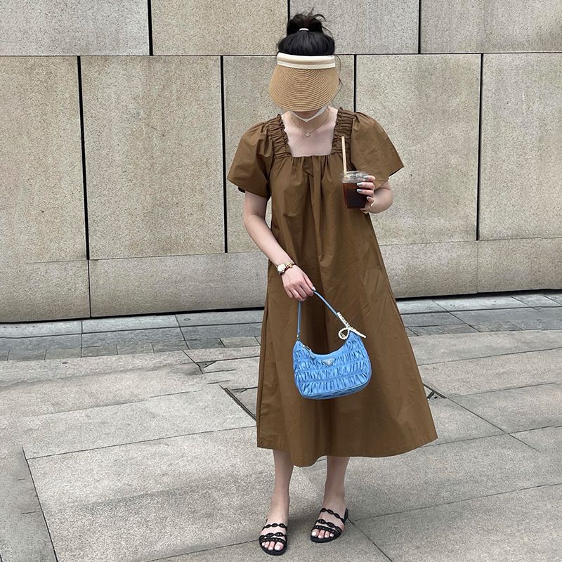 2023 new French style retro design short-sleeved dress holiday niche small fresh loose temperament long skirt
