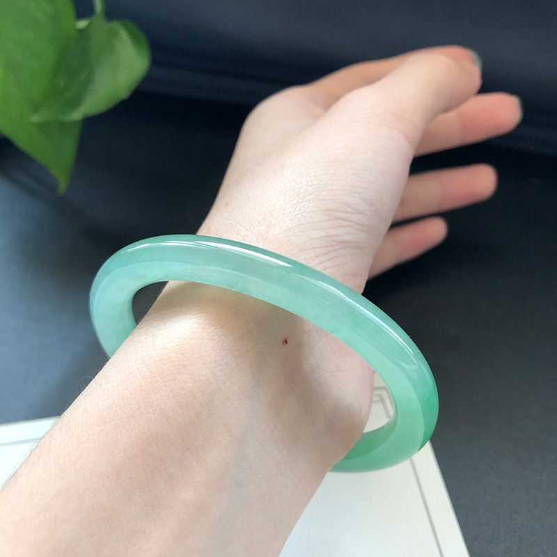 天然缅甸老坑冰种细圆条翡翠玉手镯飘绿花贵妃叮当镯福镯女美人镯