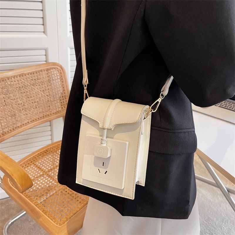 New bag women's 2022 hot style fashion hit color single shoulder Messenger bag personality switch socket design mobile phone bag