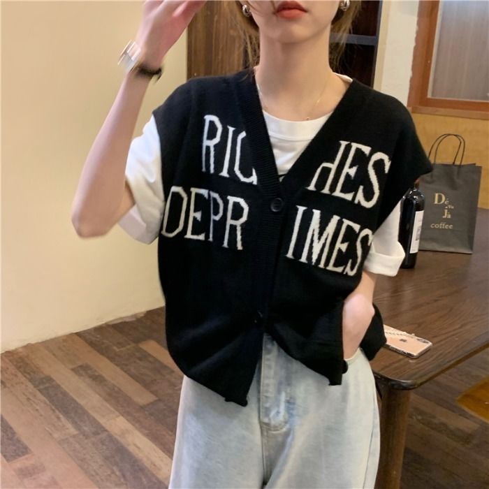 Black v-neck knitted vest women's summer 2023 fashion sweater vest thin section waistcoat pony clip outer wear