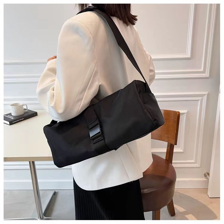 Postman Travel Dumpling Bag Lightweight Original Travel New Shoulder Bag Sports Fitness Bag Waterproof Toast Bag
