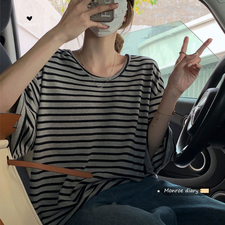 Large size striped short-sleeved T-shirt female fat mm300 catties summer Hong Kong style retro design sense loose belly cover thin top