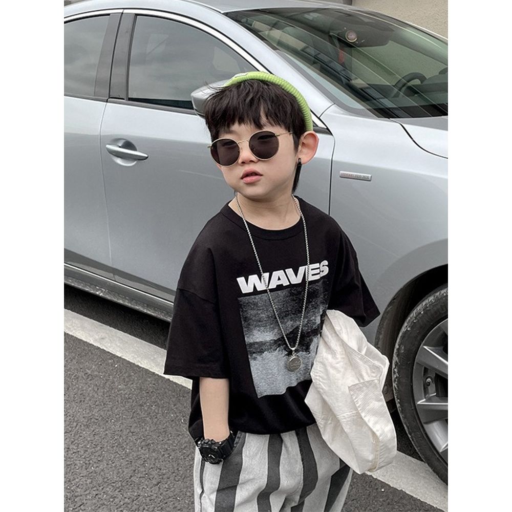 Boys' short-sleeved 2023 summer new children's personality loose T-shirt Japanese and Korean baby cotton top casual trend