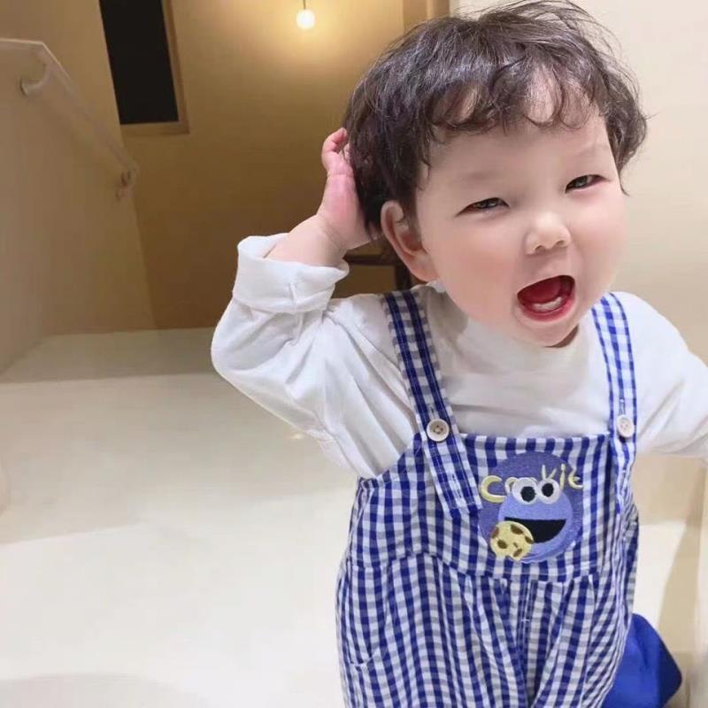 Children's plaid suit spring new Korean version cute boy and girl baby casual sweater boy overalls two-piece set