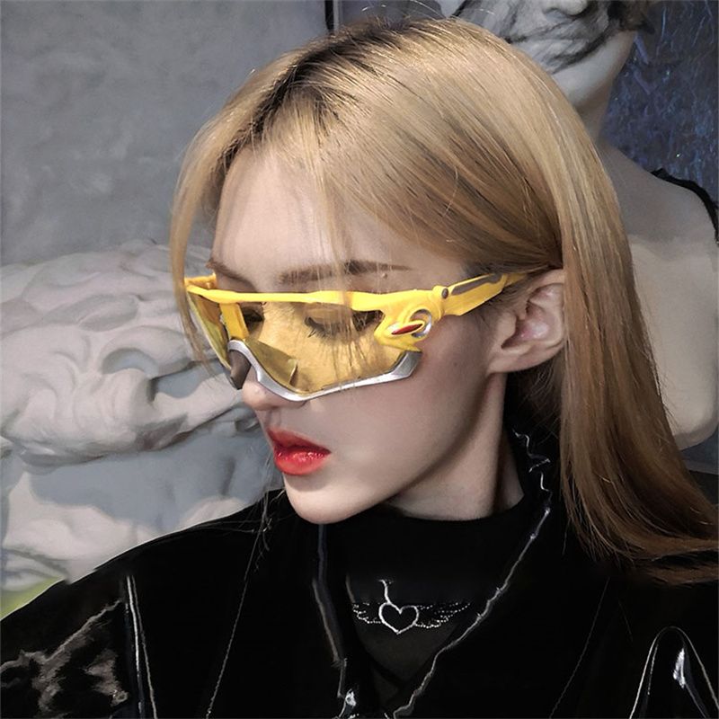 Millennium hot girl y2k sunglasses men and women with the same style punk style future technology sense function super cool windproof riding glasses