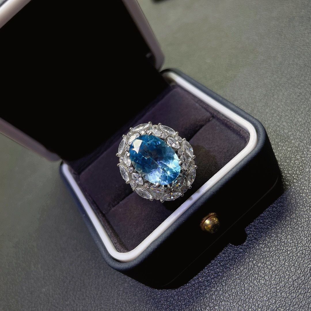Luxury Swiss Blue Topaz Ring With High-carbon Diamonds For Women_voghion.com