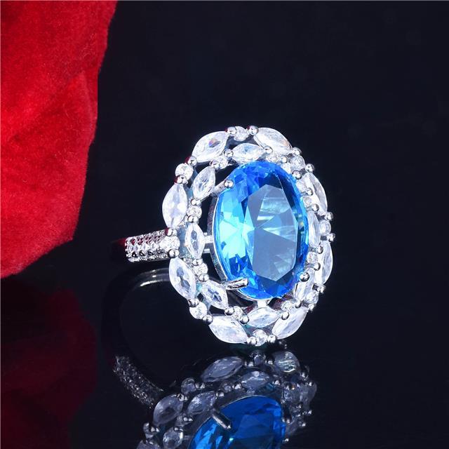 Luxury Swiss Blue Topaz Ring With High-carbon Diamonds For Women_voghion.com