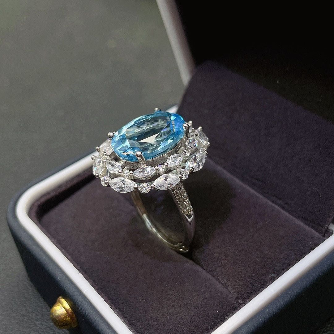 Luxury Swiss Blue Topaz Ring With High-carbon Diamonds For Women_voghion.com