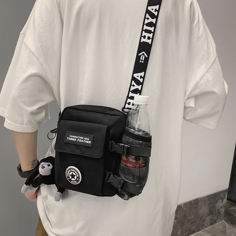 潮牌小挎包男士單肩包日系輕便百搭休閒斜肩背包女手機工裝斜挎包