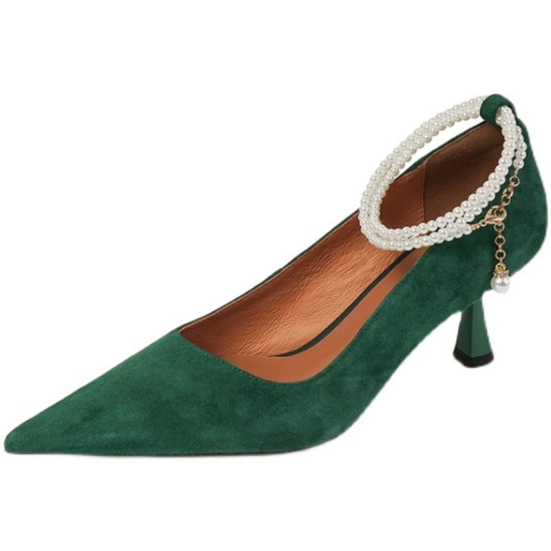 法式优雅尖头浅口单鞋女新款复古墨绿色珍珠一字带细跟高跟鞋