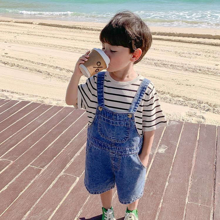 Baby overalls boy cropped pants 2023 children's denim shorts summer thin section pants middle and small children's summer clothes