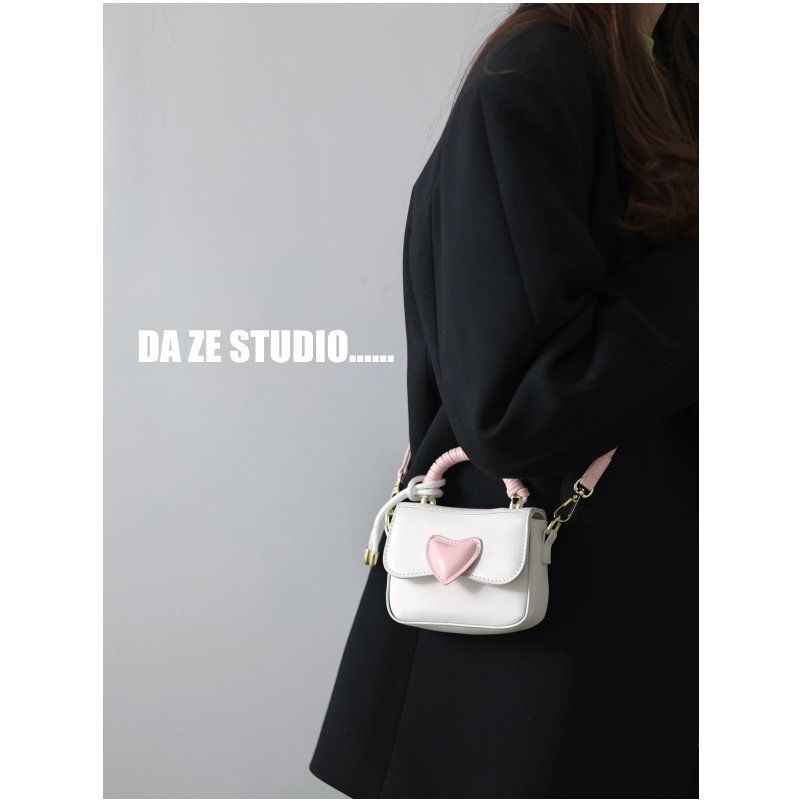 Small bag female  new one-shoulder portable Messenger bag niche design ins pink love mini small square bag