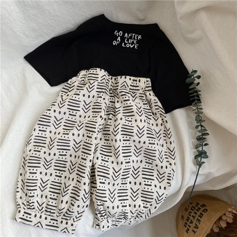 Comfortable and easy to wear children's clothing summer boys and girls loose cotton and linen casual bloomers children's eight-point mosquito-proof pants