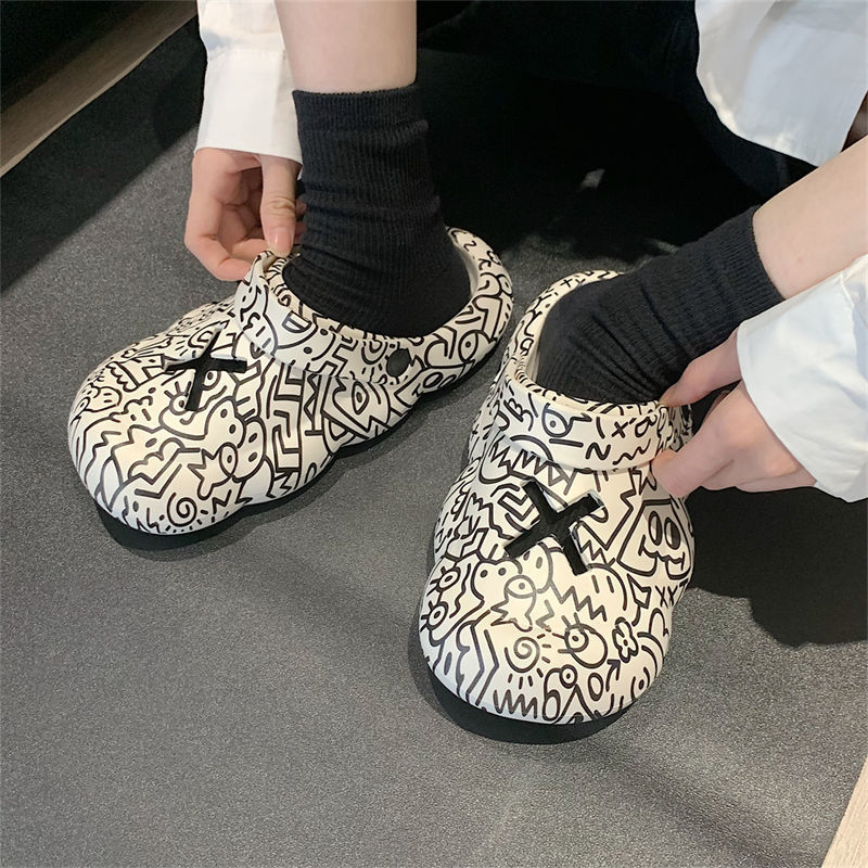 Thin strip women's summer wear street style personality graffiti hole shoes thick bottom eva deodorant non-slip beach sandals and slippers
