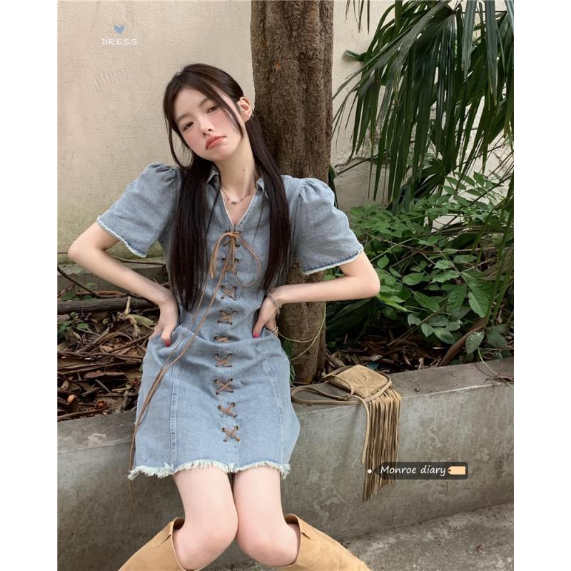 Retro puff sleeve design sense niche strap denim dress female summer French temperament V-neck a-line short skirt