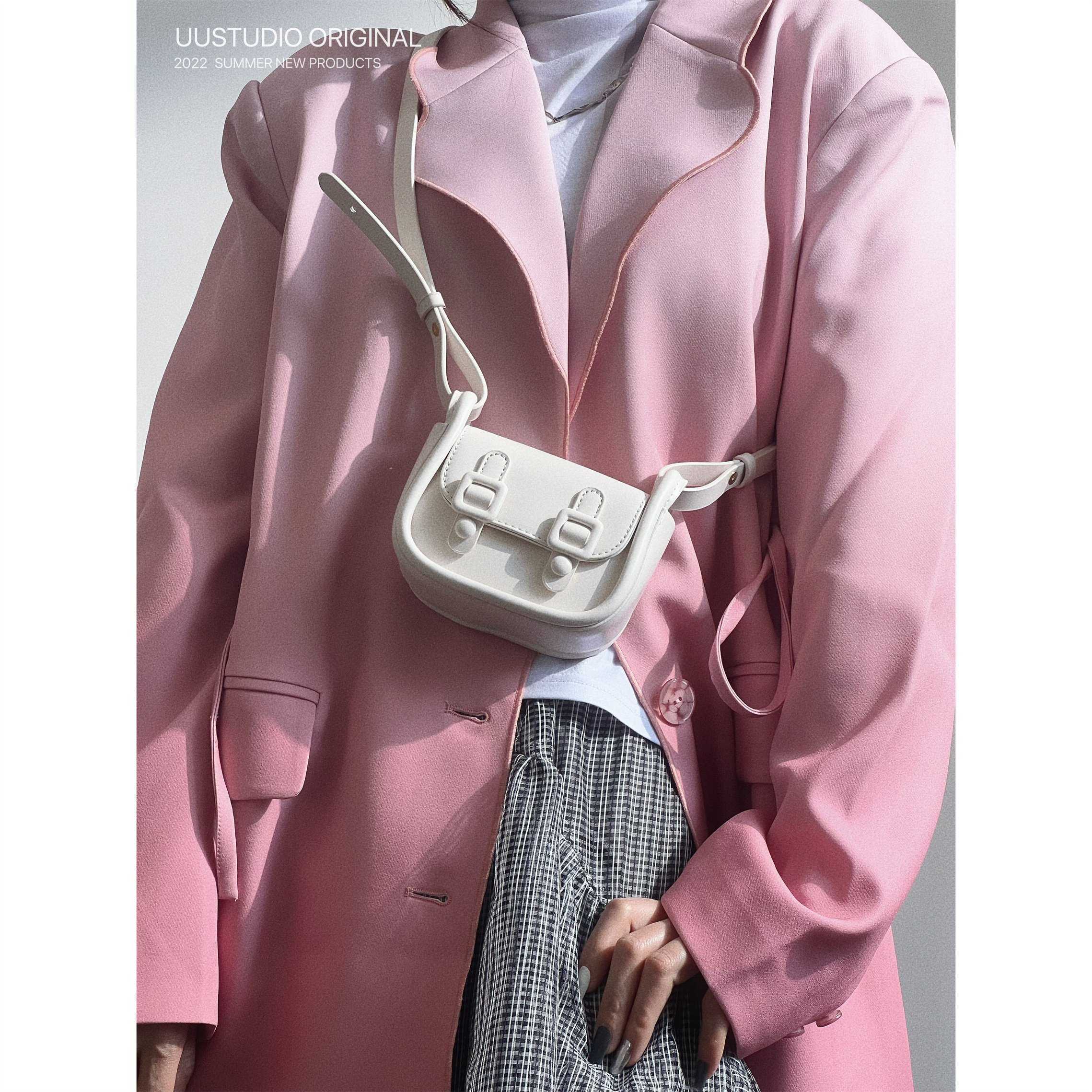 uustudio niche design high-end bag pink girl hot girl messenger mini earphone lipstick bag