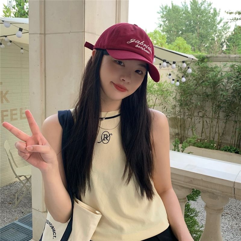 Ding Zouzou retro American letters embroidered peaked hat women's Korean version all-match show face small baseball cap sun visor trendy