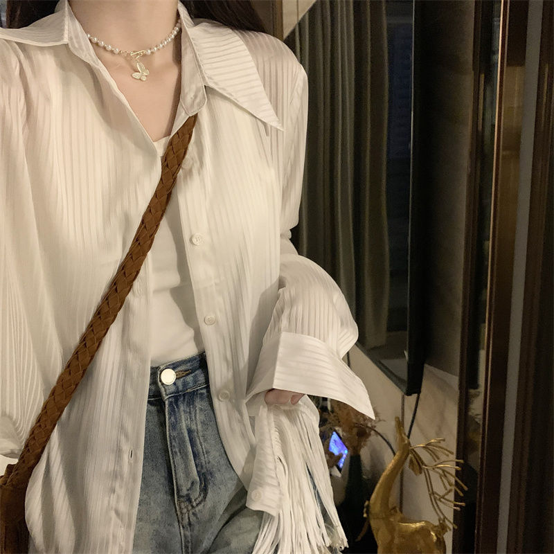 別致流蘇白色冰絲防曬襯衫女夏季2023新款寬鬆薄款長袖中長款上衣