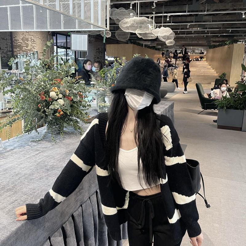 Contrast color striped knitted sweater women's cardigan loose and lazy style all-match college style Korean Dongdaemun wear jacket