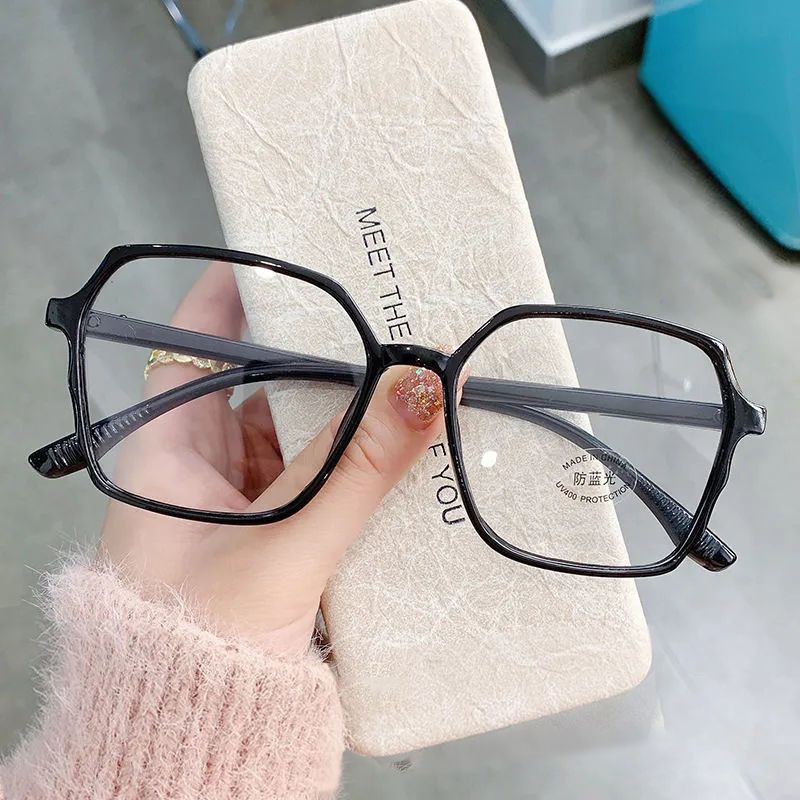 Xiaohongshu ultra-light TR myopia glasses for women can be equipped with large square frame round face anti-blue light eye protection men's Korean version of the tide