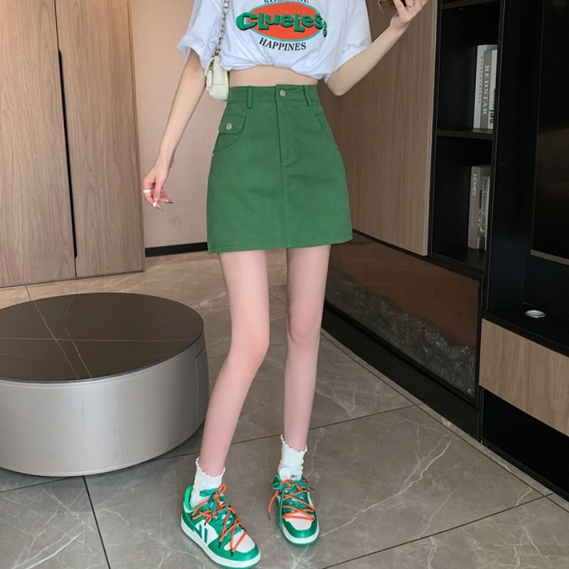New summer green skirt for hot girls with high waist and small body, slim pear-shaped hip-hugging A-line skirt denim mini skirt