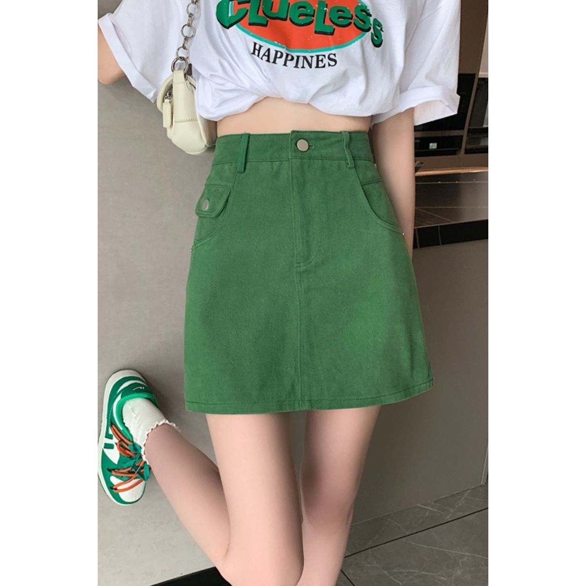 New summer green skirt for hot girls with high waist and small body, slim pear-shaped hip-hugging A-line skirt denim mini skirt