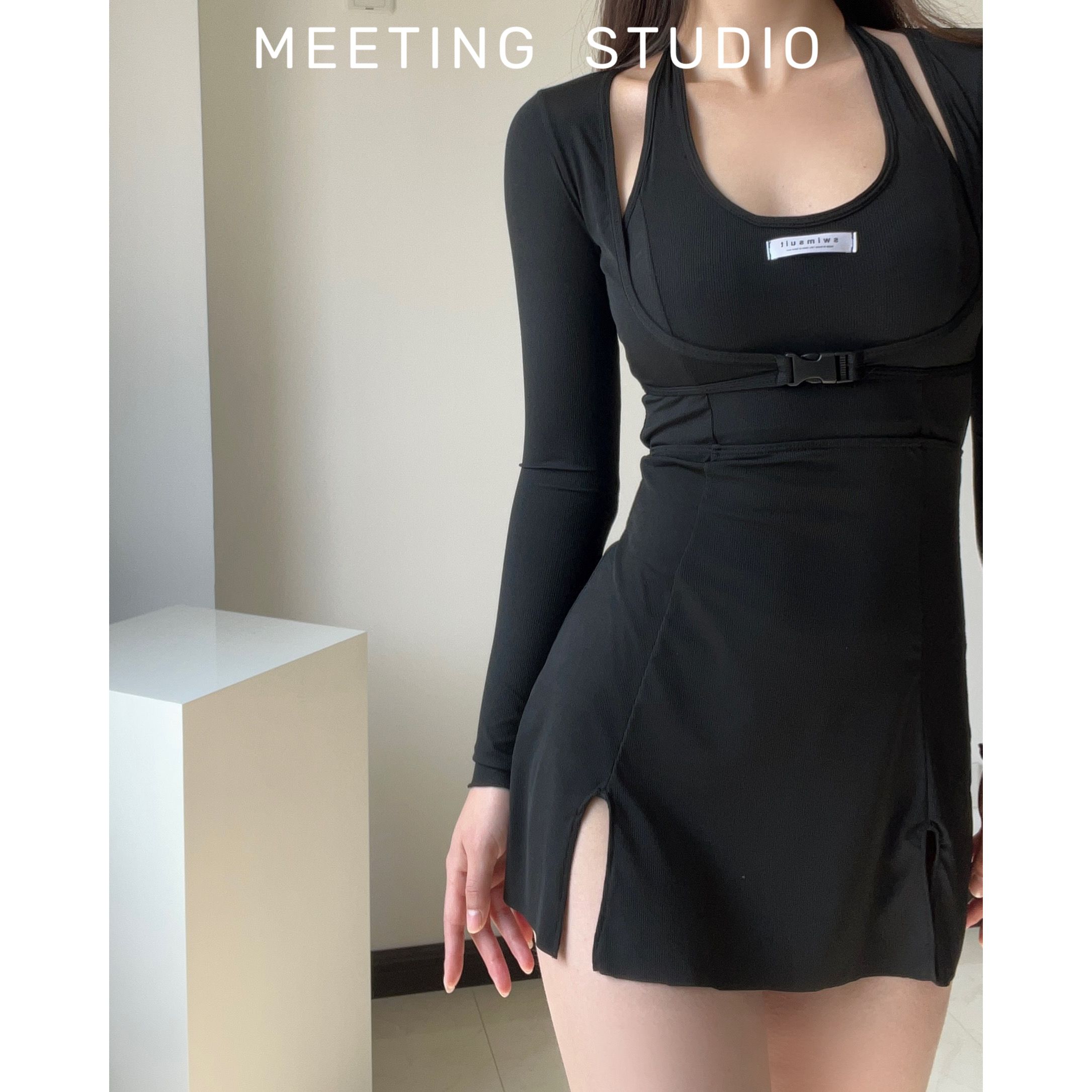 Swimsuit women's  new hot style long-sleeved conservative Korean ins one-piece skirt style cover belly slim sexy pure desire style