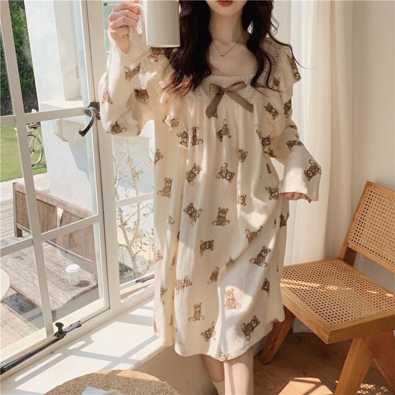 INS cute and sweet little bear long sleeved pajamas loose fitting pajamas for women in autumn and winter loose fitting home wear can be worn out for spring and autumn