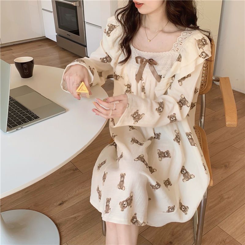 INS cute and sweet little bear long sleeved pajamas loose fitting pajamas for women in autumn and winter loose fitting home wear can be worn out for spring and autumn