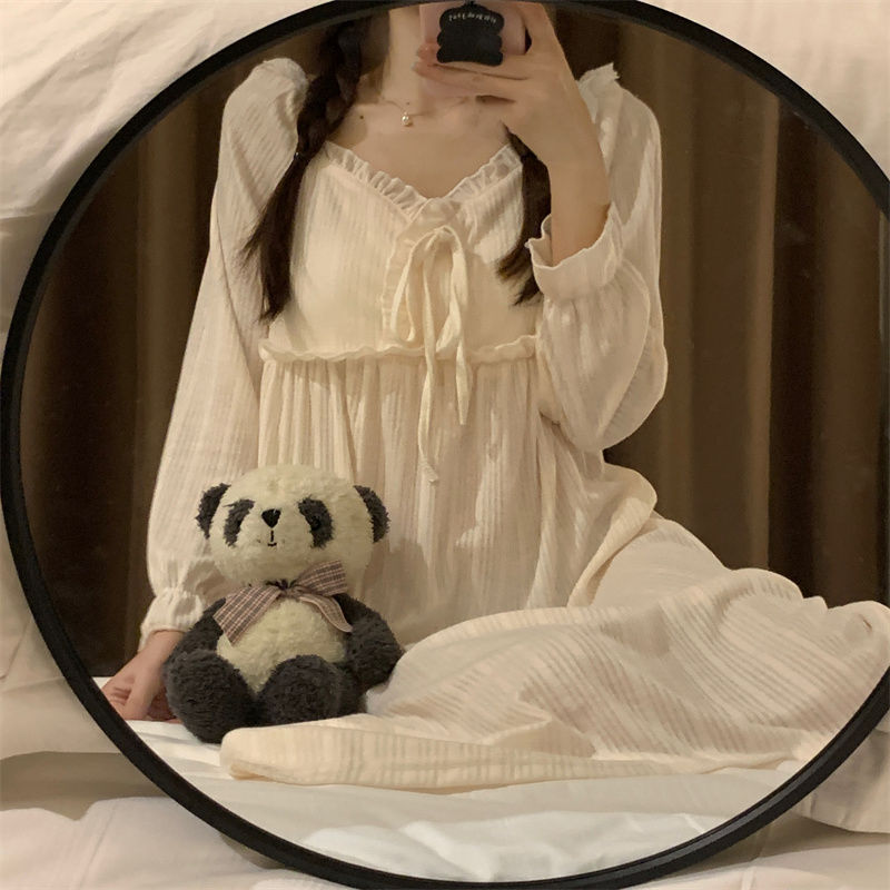 Korean version of ins autumn and winter V-neck pullover wood ears gentle palace princess style long-sleeved mid-length nightdress home service