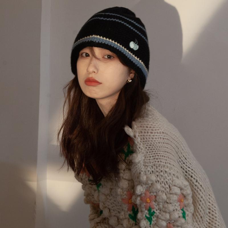 Cute cherry fisherman hat women's Japanese style face small knitted woolen hat trendy autumn and winter warm hat