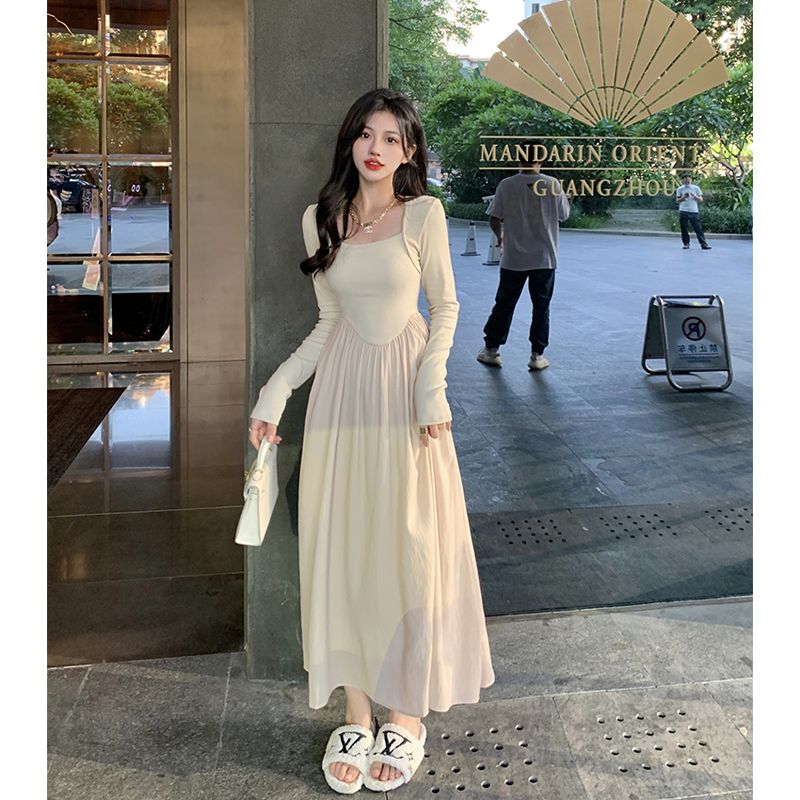 赫本風氣質方領拼接連衣裙女裝春秋2023新款顯瘦露背大擺長袖裙子