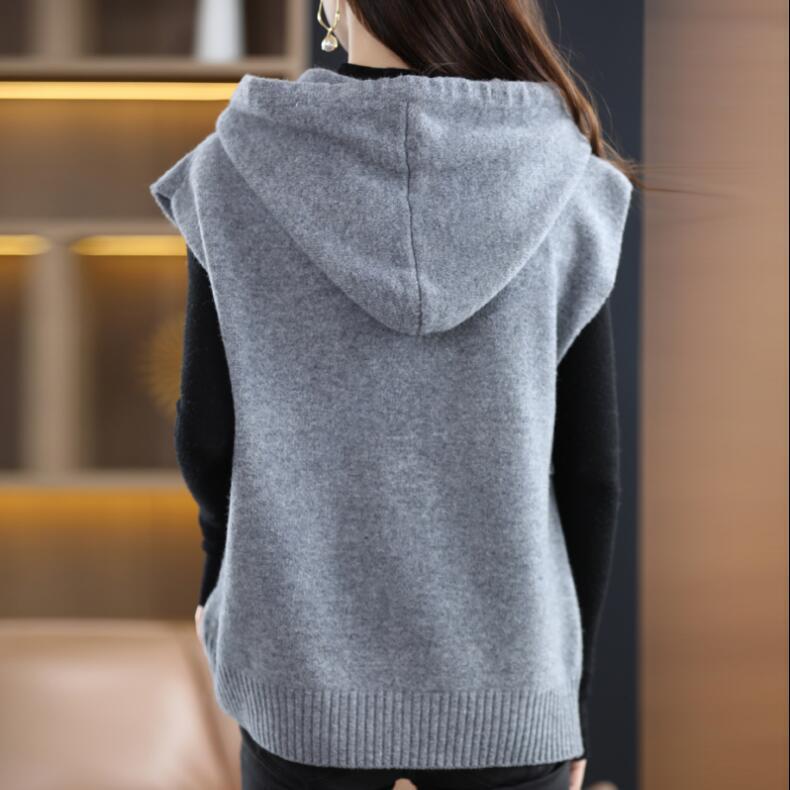 Hooded knitted vest women's autumn and winter new vest sleeveless layered loose vest with a hoodie vest tide