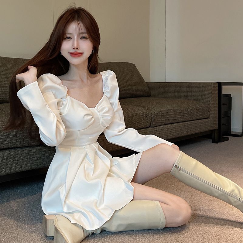 Puff Sleeve Dress Women's Autumn 2022 New Short Skirt French Square Neck Long Sleeve Waist Tight A-Line Skirt