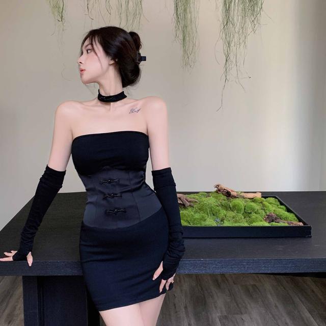 One-shoulder pure desire style tube top dress female autumn black hot girl sleeve skirt tight sexy bag hip skirt