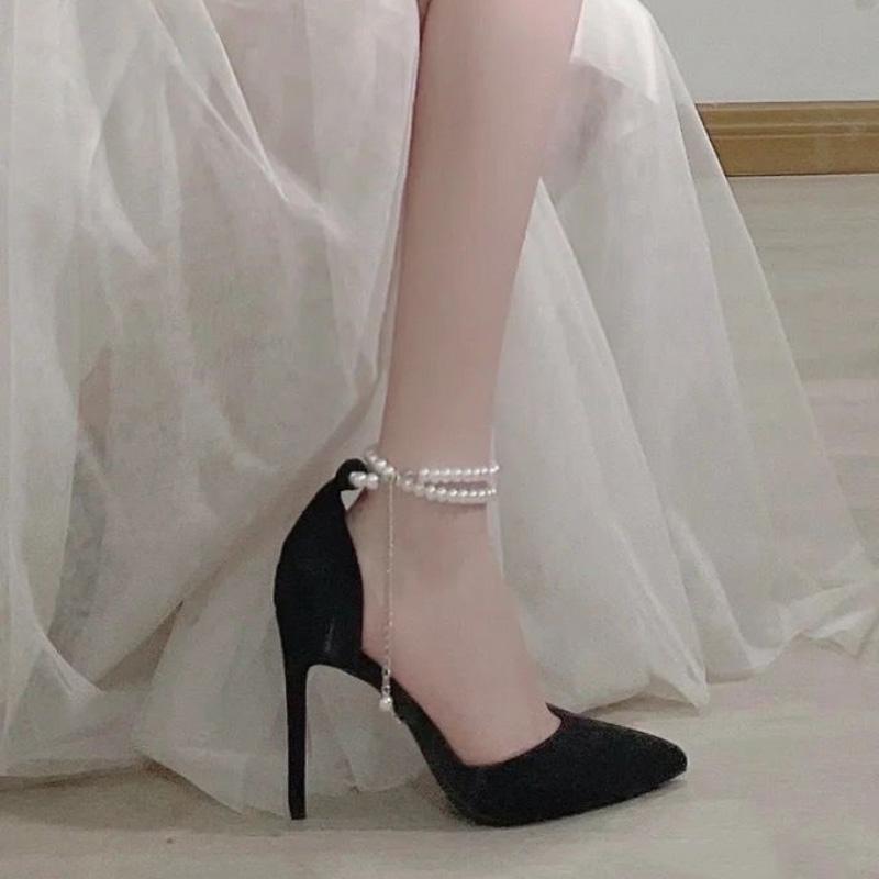 Black beautiful high heels 2023 new coming-of-age ceremony pearl stiletto strap design sexy niche French sandals