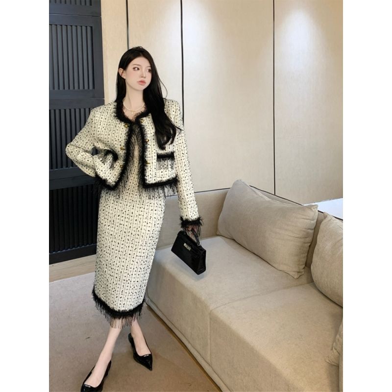 Fat mm celebrity French style small fragrance autumn and winter new tassel short coat temperament mid-length skirt suit female
