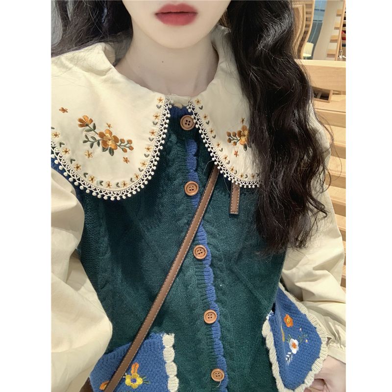 時尚套裝女春2023新款減齡娃娃領長袖襯衫繡花針織馬甲背心兩件套
