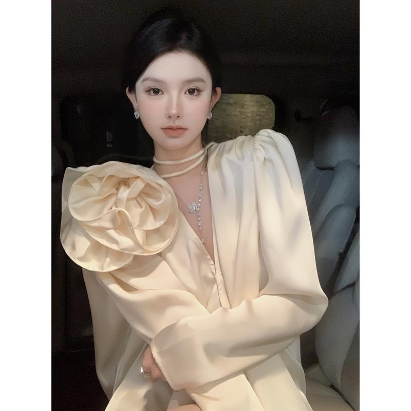 緞面復古長袖高級感襯衫女裝秋冬v領寬鬆設計感小眾打底襯衣上衣