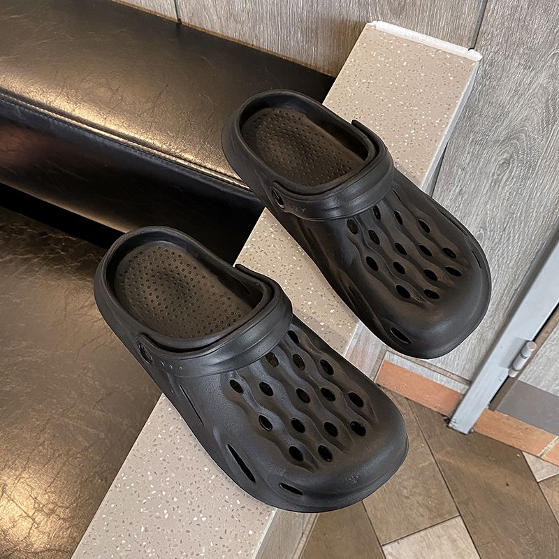 Croc shoes men's non-slip outer wear new couple fashion soft bottom trendy summer sandals beach shoes