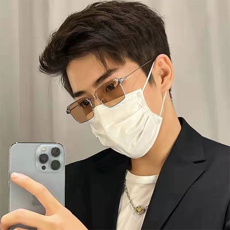 Handsome color-changing myopia glasses men's anti-blue light radiation can be equipped with eye protection eye trend square frame elegant scum female