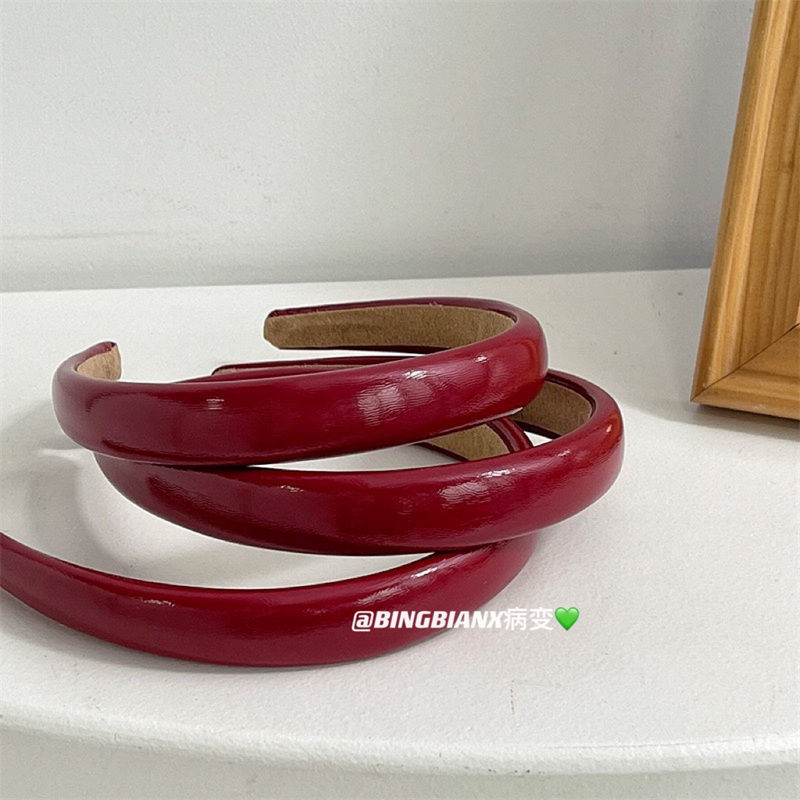 巨顯白!復古酒紅色漆皮發箍溫柔洋氣小眾高級感髮飾皮面本命新年