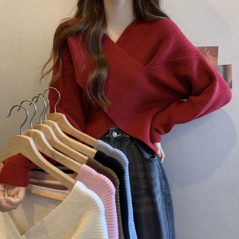 秋冬季年新款交叉设计感慵懒风打底针织衫上衣女红色V领毛衣