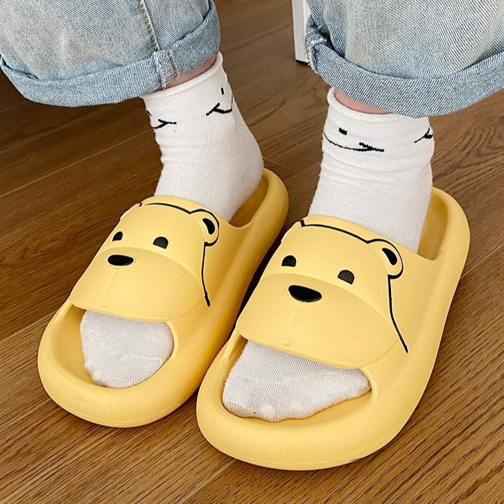 Bear slippers women's summer indoor non-slip thick bottom stepping on shit feeling home bathing students wearing cute sandals and slippers