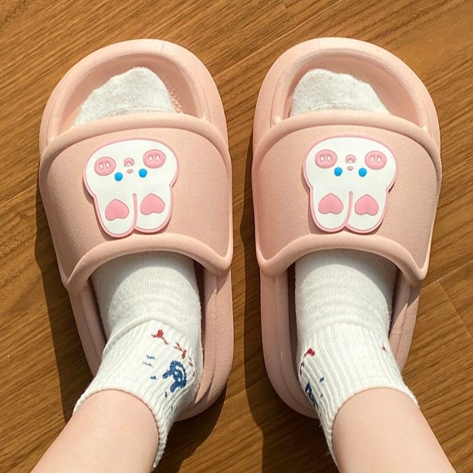 Slippers women's summer bread indoor non-slip thick bottom stepping on shit feeling home bathing students wearing cute sandals and slippers