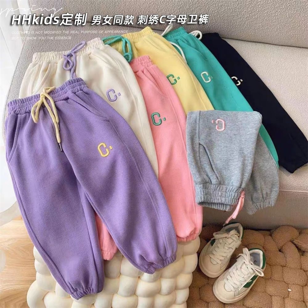 女童運動褲2023秋季新款中大兒童休閒褲C字母刺繡洋氣衛褲長褲子