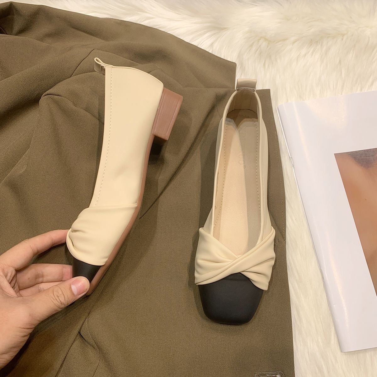 JIJI Studios设计感平底单鞋女春季配裙子方头浅口软底奶奶鞋瓢鞋