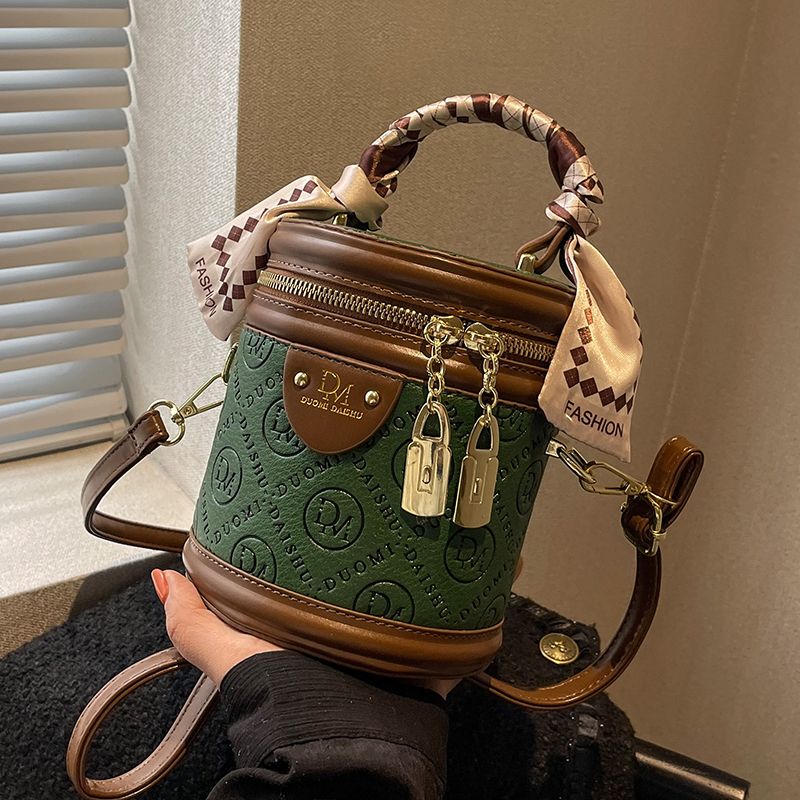 Luxuriöse Damen Beuteltasche Als Umhängetasche Aus Leder_voghion.com
