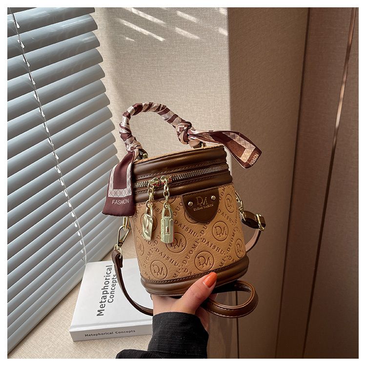 Luxuriöse Damen Beuteltasche Als Umhängetasche Aus Leder_voghion.com
